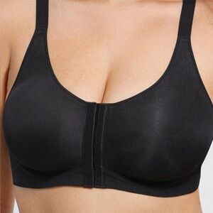 Shapellx Cream Touch Wireless Front-Hook Bra